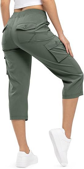 Women's capri cargo pants in Bermuda length with high waist and patch flap pockets Mune Fashion