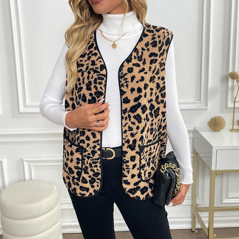 Women Lined Teddy Vest with Leopard Print and Patch Pockets Mune Fashion