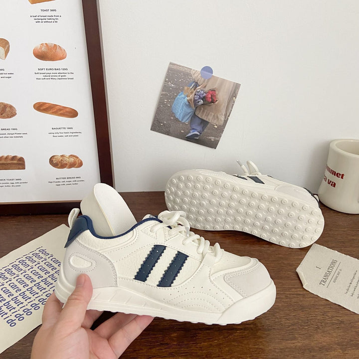 Women's sporty sneakers with breathable sole and fashionable upper material Mune Fashion