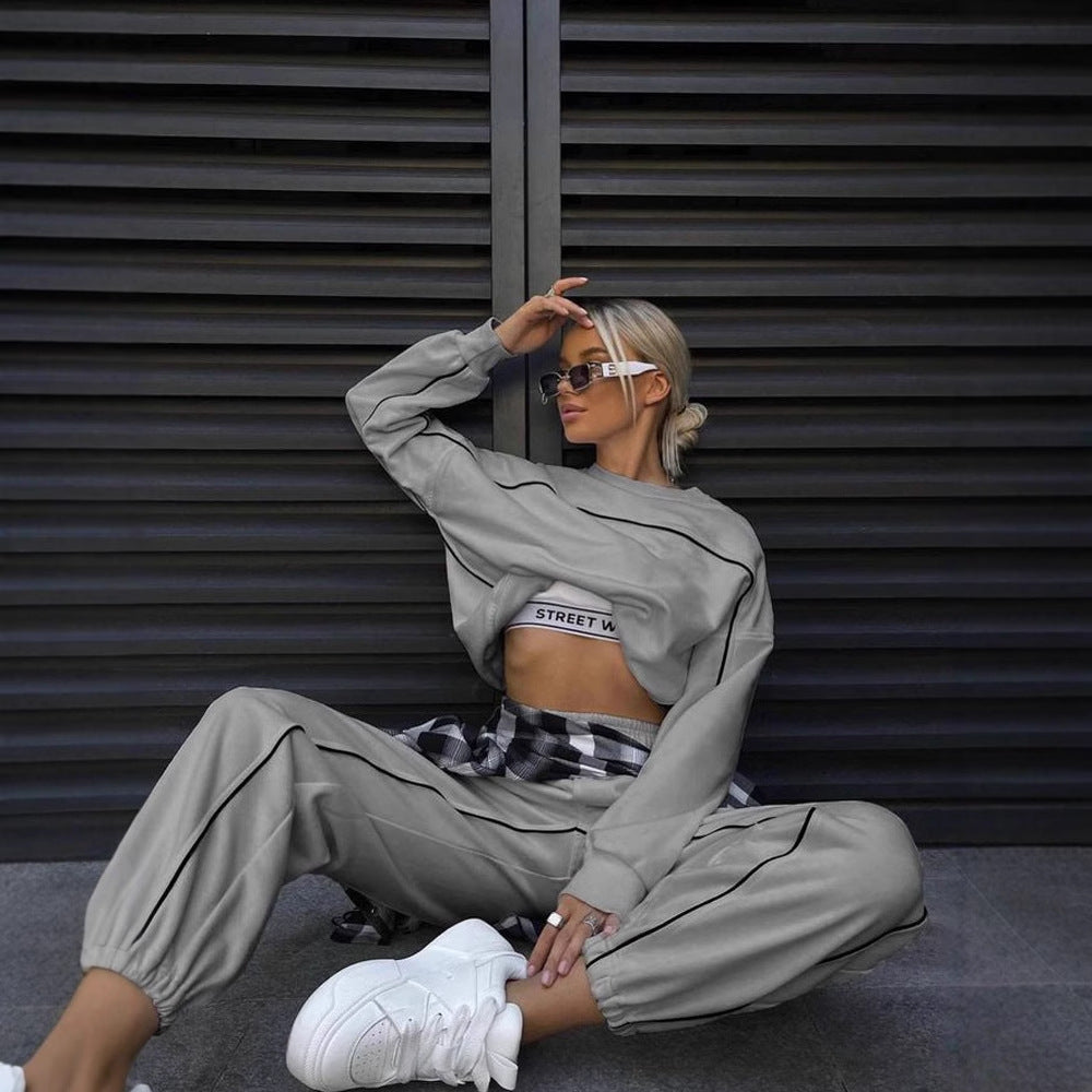 Women nan short Crop sweatshirt and casual jogging pants with contrasting piping Mune Fashion