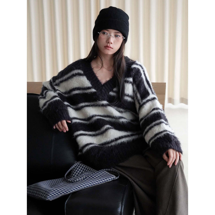 Women Oversized V-Neck Mohair Look Stripe Sweater Mune Fashion