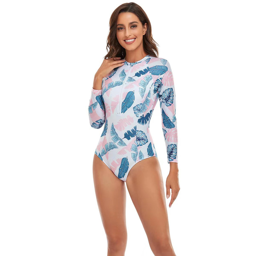 Women's Sporty Short Sleeve Swimsuit with Trendy Floral Pattern Mune Fashion
