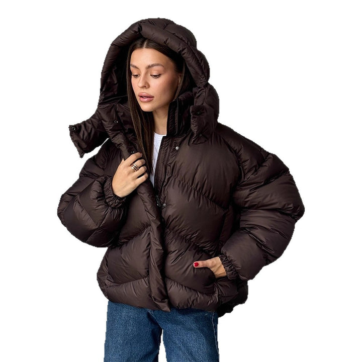 Ladies short puffer jacket with thermal filling, oversized hood & concealed two-way zipper Mune Fashion