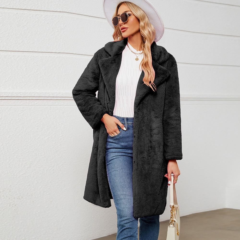 Women's Elegant Faux Fur Coat with Deep Collar Mune