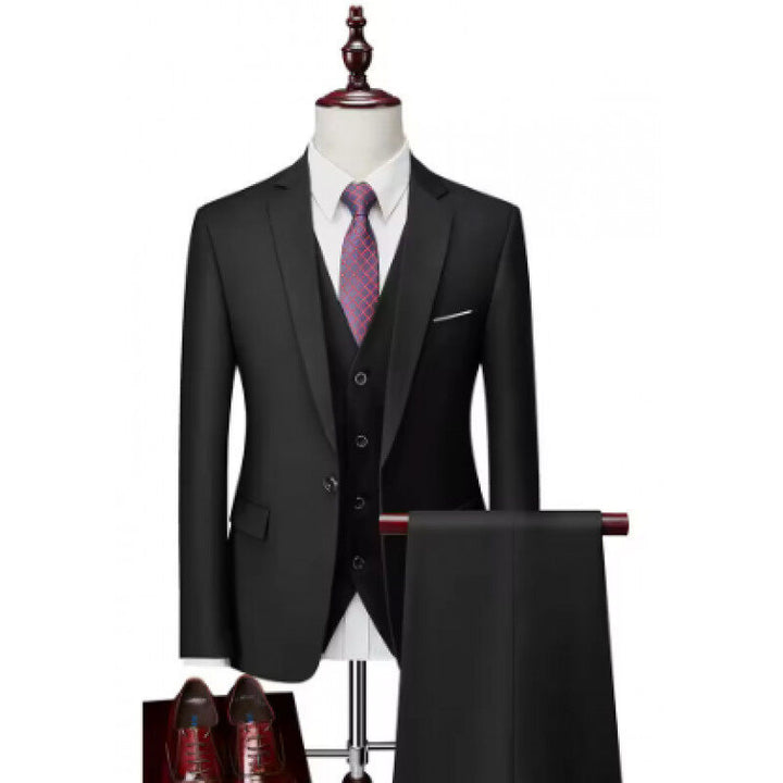 Men's tailored lightweight summer three-piece suit made of microfiber with slim lapels Mune Fashion