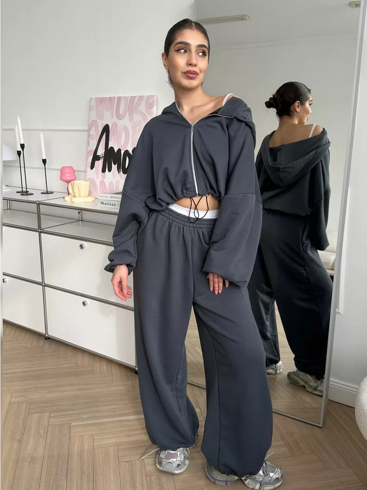 Women nan cropped zipper hoodie with drawstring hem and wide sweatpants cut Mune Fashion