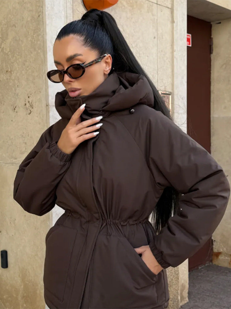 Women’s quilted parka with high collar, fitted drawstring and hood Mune Fashion