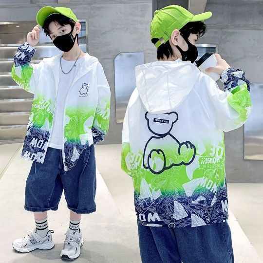 Unisex nan lightweight windproof hoodie jacket with allover graphic print and reflective accents for children Mune Fashion