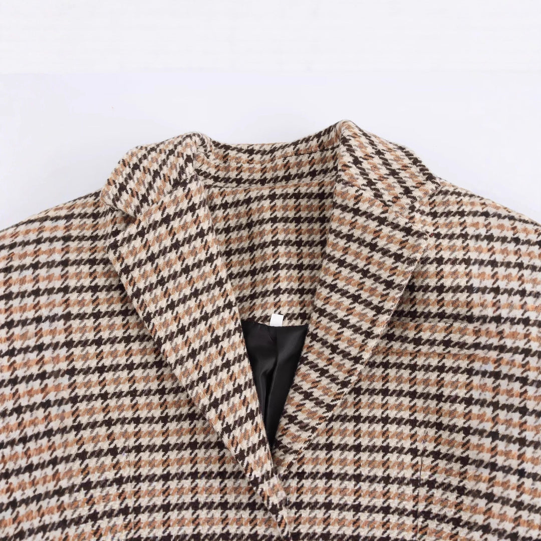Women Long Houndstooth Coat with Lapel Collar, Two-Button Closure and Flap Pockets Mune Fashion