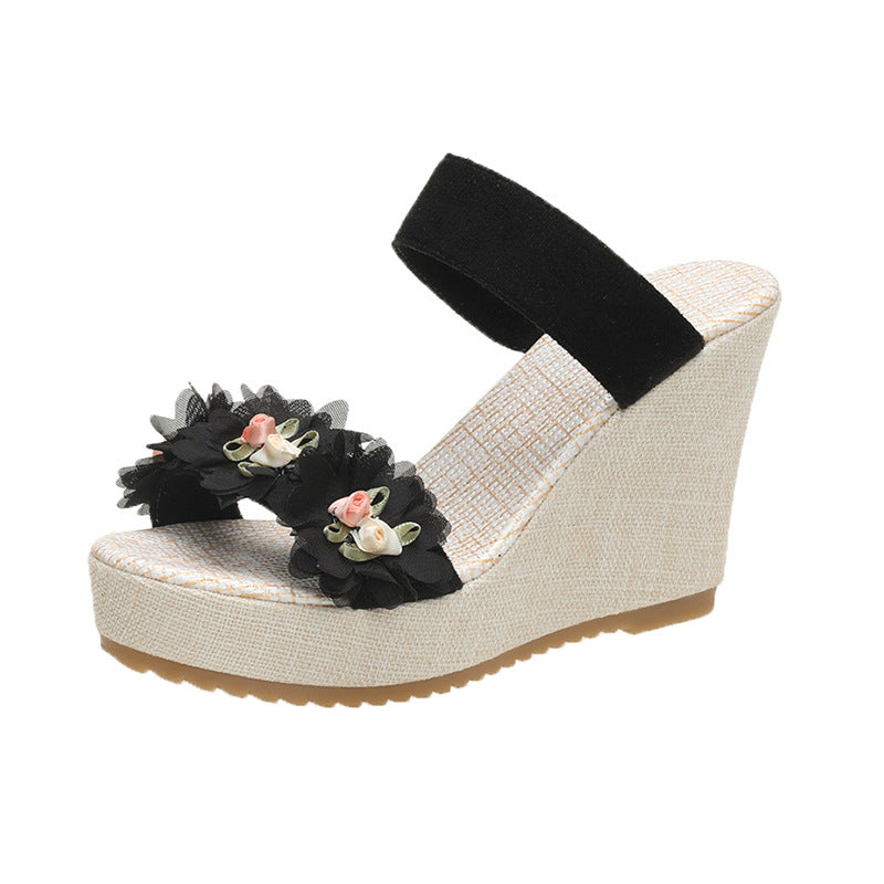 Women's wedge sandals with handcrafted flower appliqué and elastic midfoot strap Mune Fashion