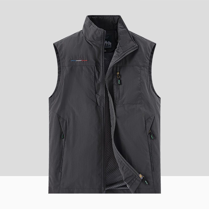 Men's Lightweight Breathable Outdoor Softshell Vest with Mesh Lining and Multiple Zip Pockets Mune Fashion