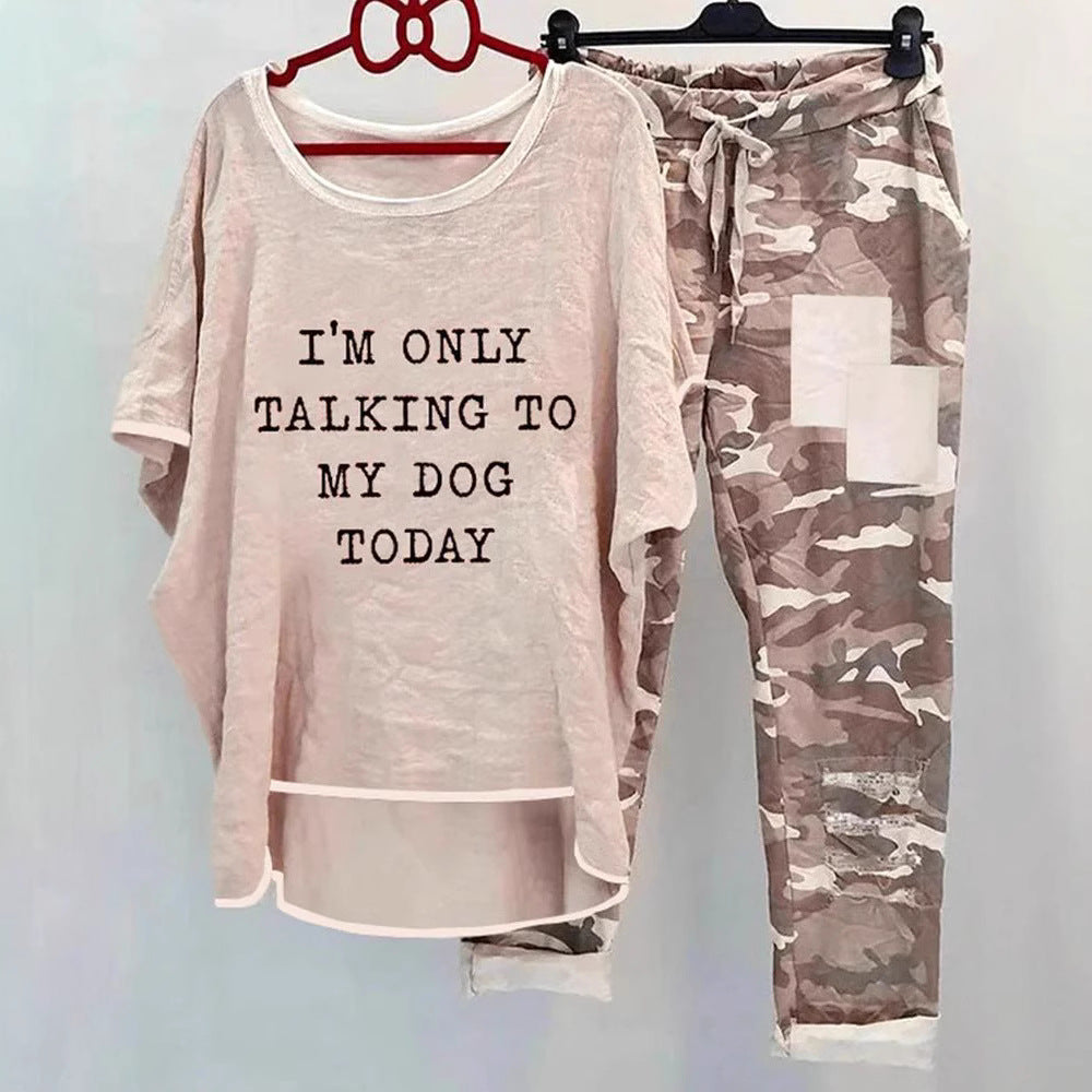 Women casual wide set with slogan print, loosely cut long shirt and camouflage joggers Mune Fashion