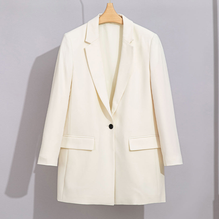 Women Longline Blazer with straight cut and discreet flap pockets Mune Fashion