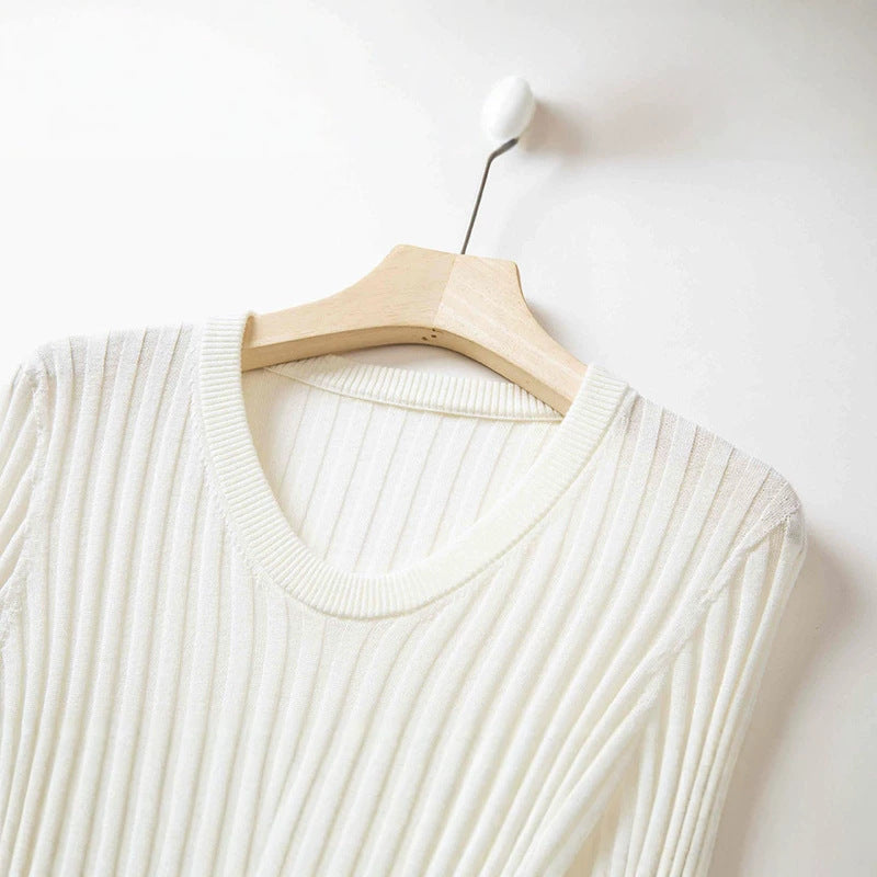 Women Tight Fine Knit Long Sleeve with Deep V-Neck and Wide Ribbed Structure Mune Fashion