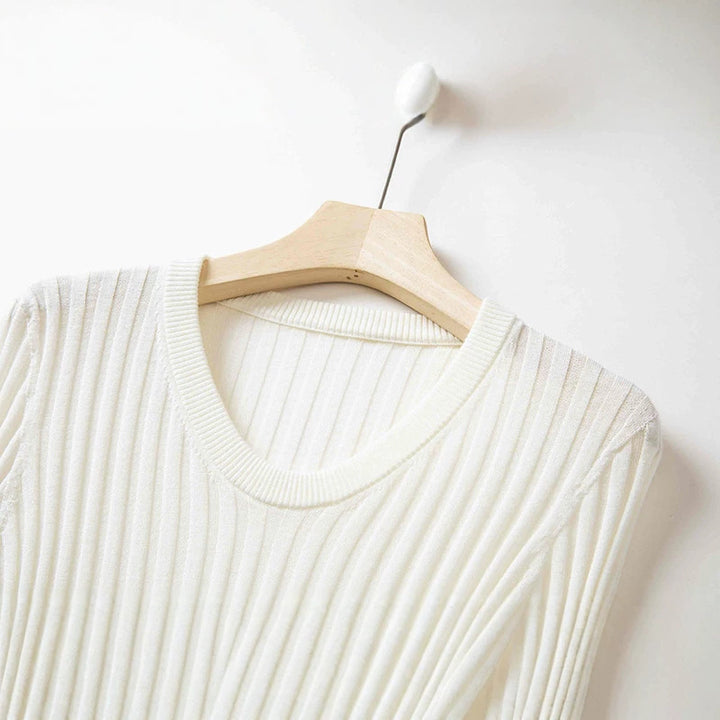 Women Tight Fine Knit Long Sleeve with Deep V-Neck and Wide Ribbed Structure Mune Fashion