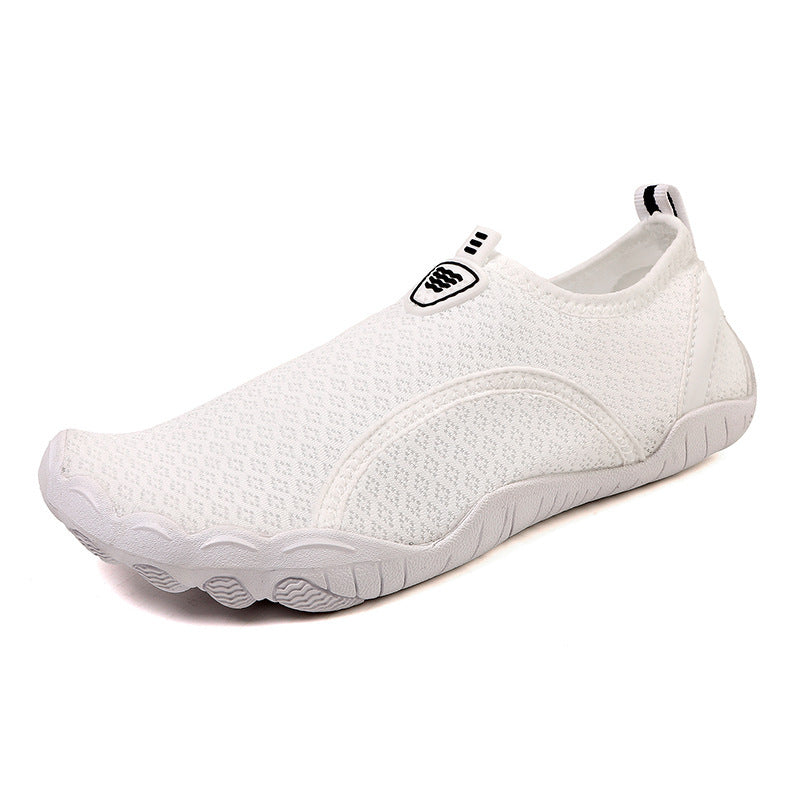 Women's lightweight and flexible water shoes with breathable knitted upper material and non-slip tread sole Mune Fashion