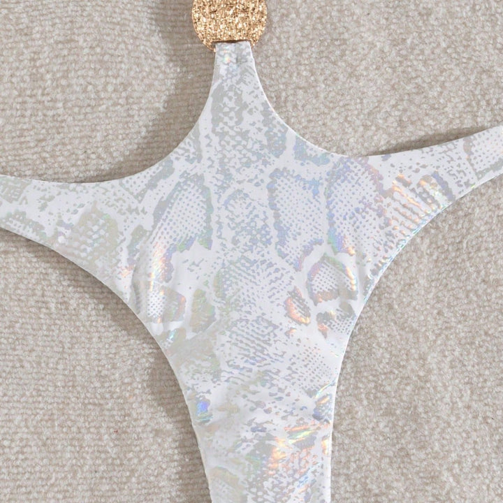 Ladies Luxury Bikini with Modern Cut-Out Mune Fashion