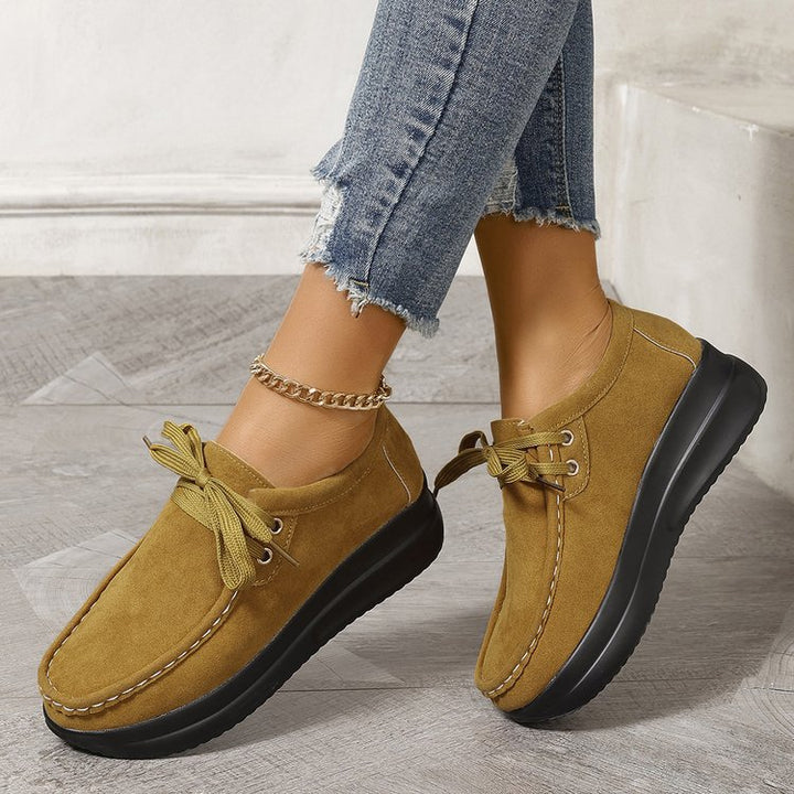 Damen Keilsneaker im Mokassinstil mit Veloursoptik und gepolsterter Komfortsohle Mune Fashion