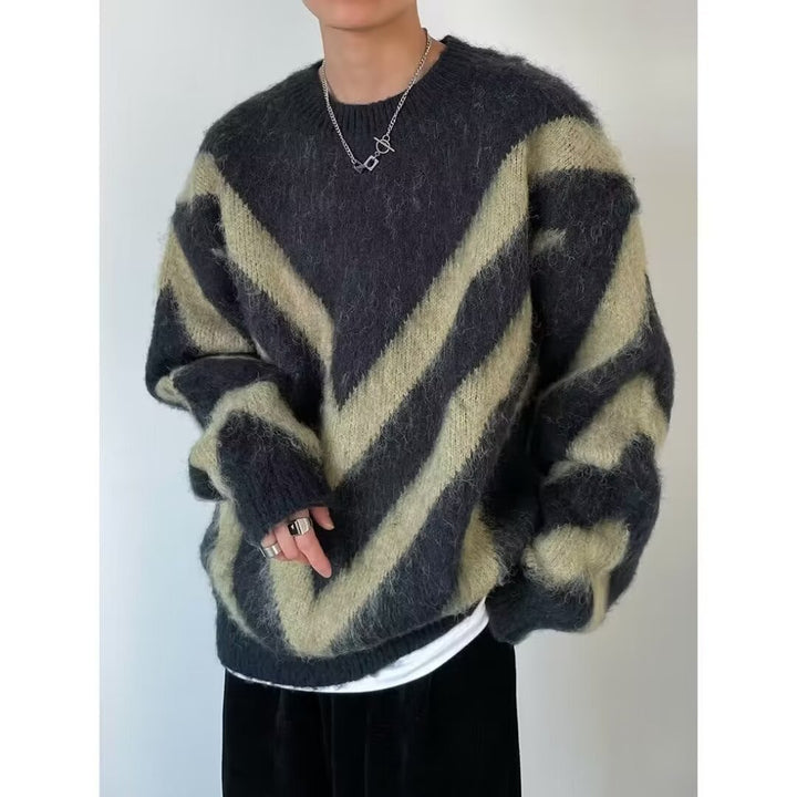Men's Fashionable Chunky Knit Sweater with Chevron Pattern Mune Fashion