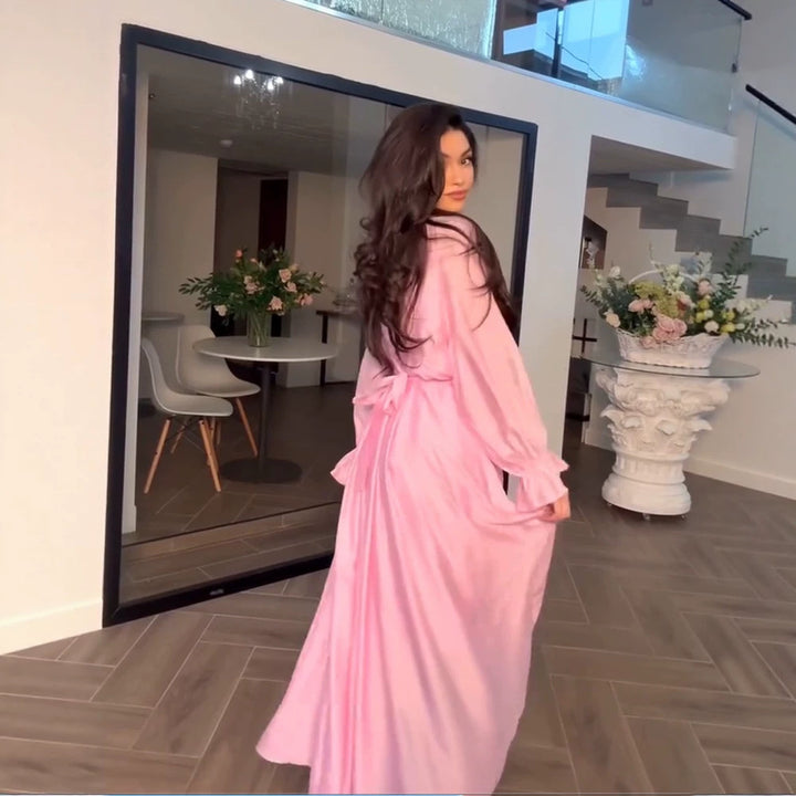 Women's maxi dress made of satin with fitted gathering, stand-up collar and front slit Mune Fashion