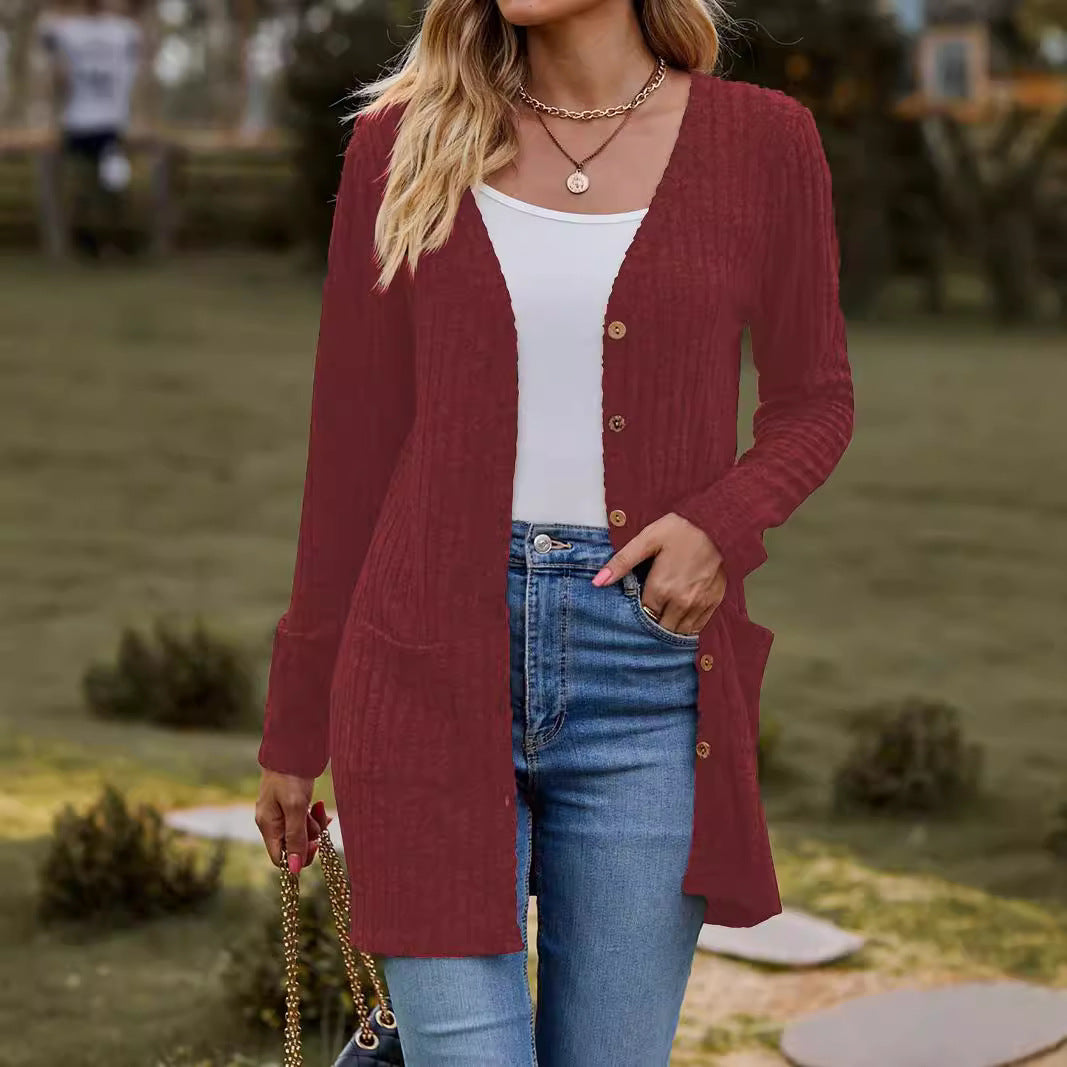 Women's longer ribbed knitted cardigan with patch pockets and wooden buttons Mune Fashion