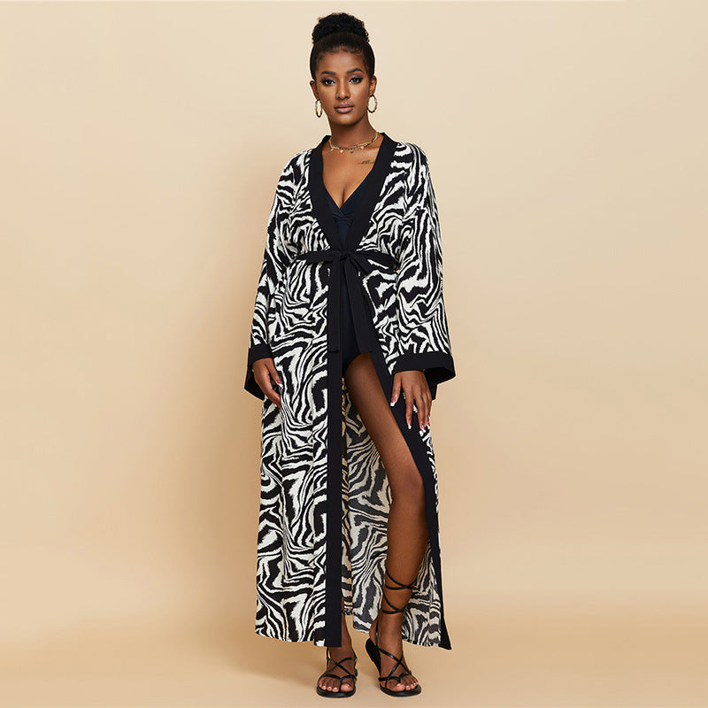 Ladies Luxurious Bathrobe with Exotic Pattern Mune