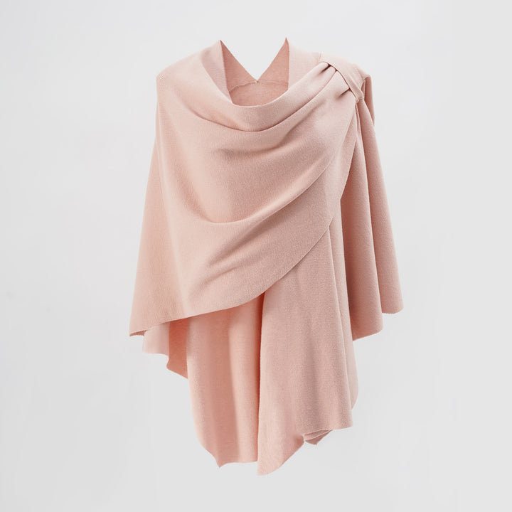 Women's hooded poncho made of fine knit with asymmetric hem Mune Fashion