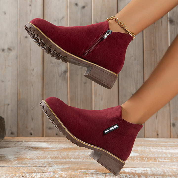 Women's elegant Chelsea ankle boots in suede look with side zipper and strong profile sole Mune Fashion
