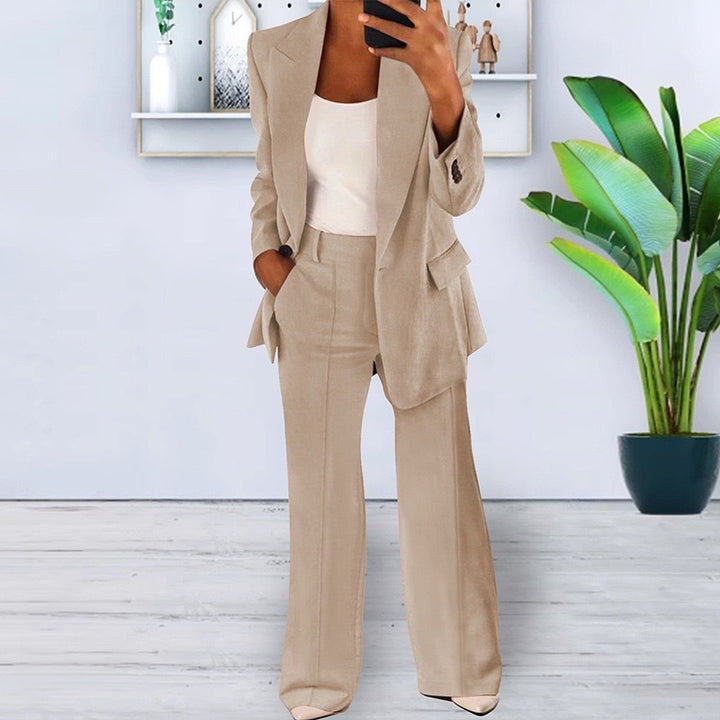 Women’s office-appropriate pantsuit set with wide trousers and tailored blazer Mune Fashion