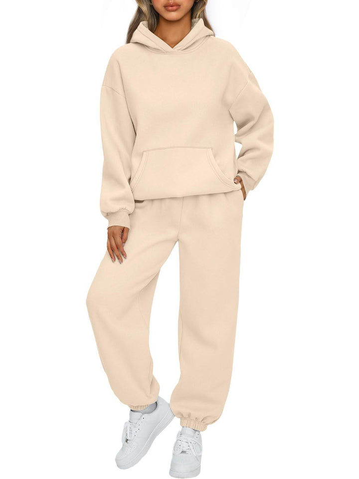 Women's cozy oversized hoodie and jogging pants set made of soft cotton blend Mune Fashion