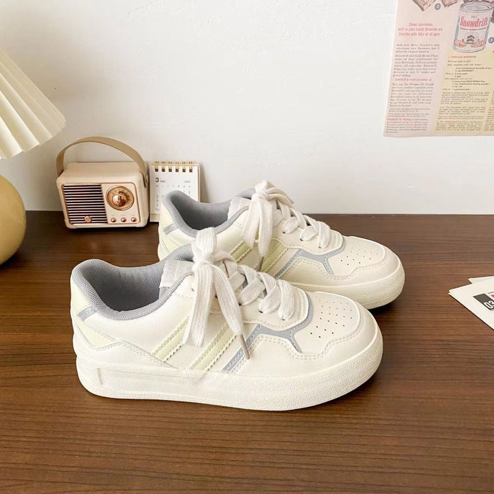 Women's Sporty Sneakers with Reflective Details Mune Fashion