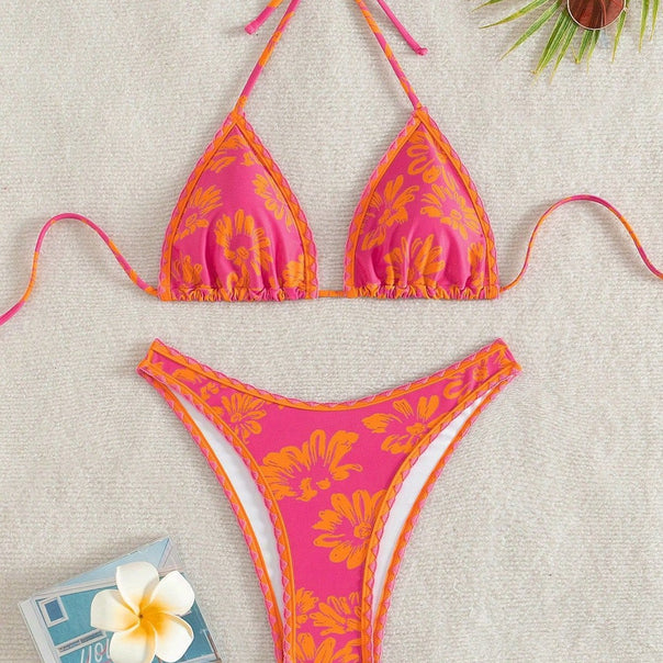 Women Triangle Bikini with Playful Floral Pattern Mune Fashion
