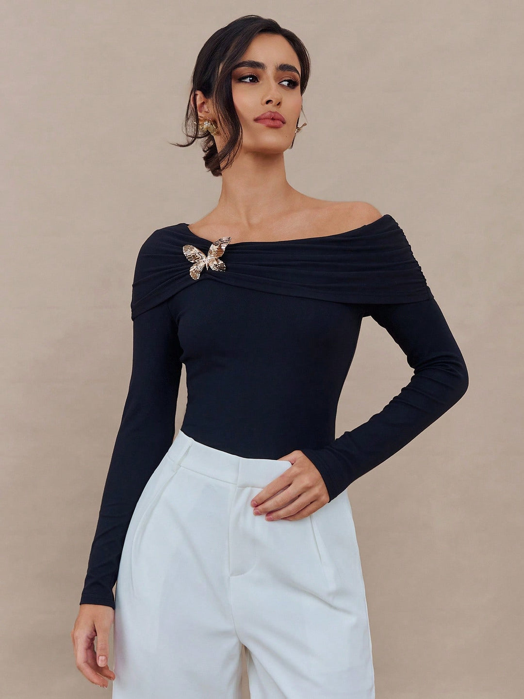 Women off-shoulder draped long-sleeve top with wide shawl collar and detachable decorative brooch Mune Fashion
