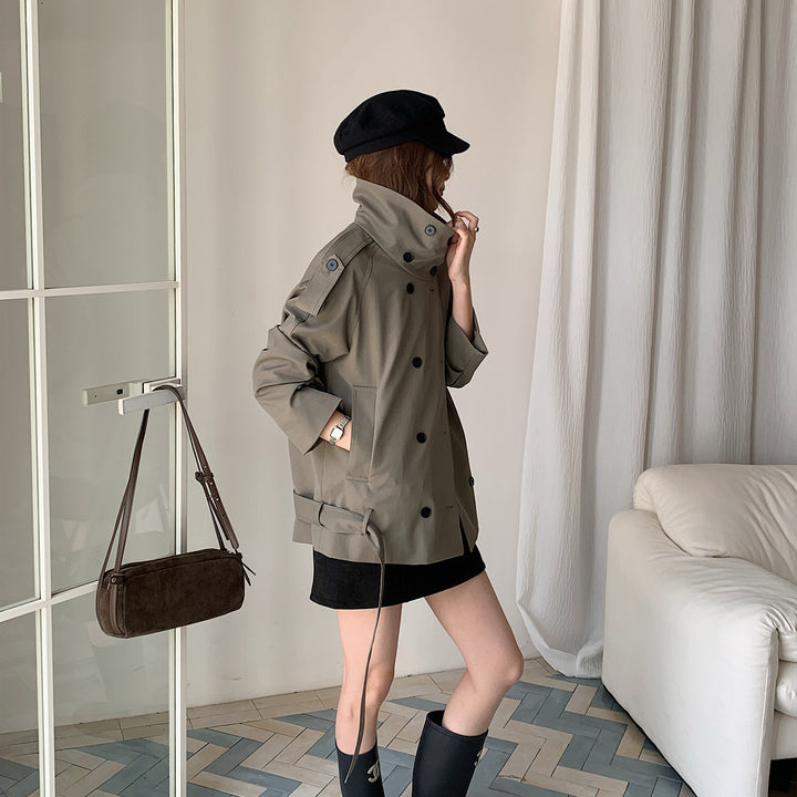 Women's short double-breasted trench coat with stand-up collar and shoulder flaps Mune Fashion