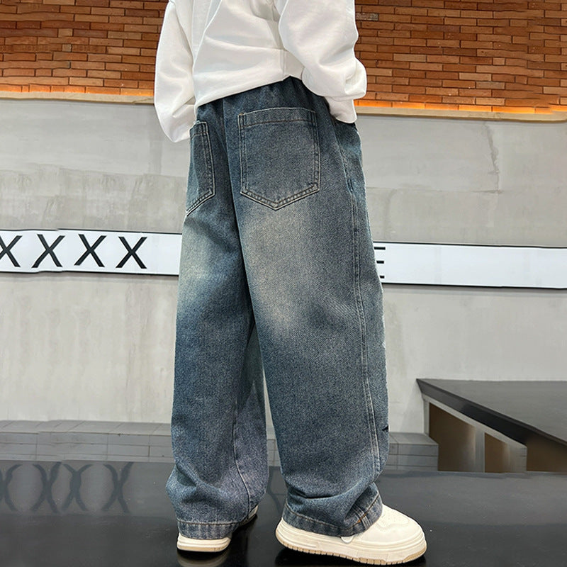Unisex wide jeans pants with star appliqués Mune Fashion