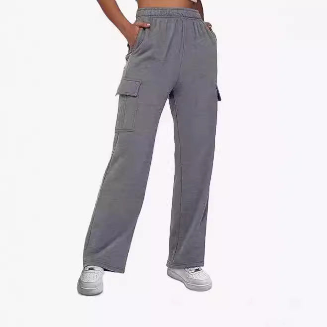 Ladies straight-cut cargo sweatpants with high waist and patch pockets Mune Fashion