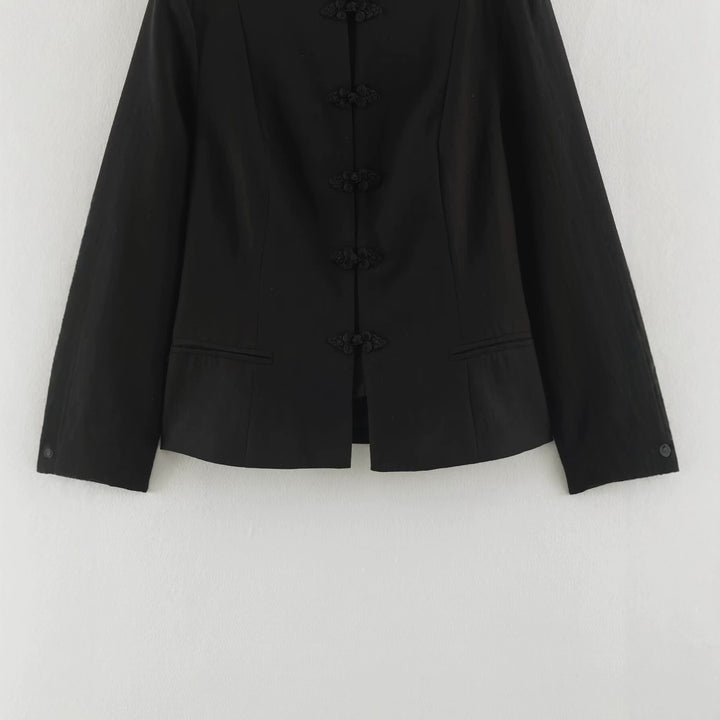 Women's short jacket in chinoiserie style with stand-up collar and knot button closure Mune Fashion