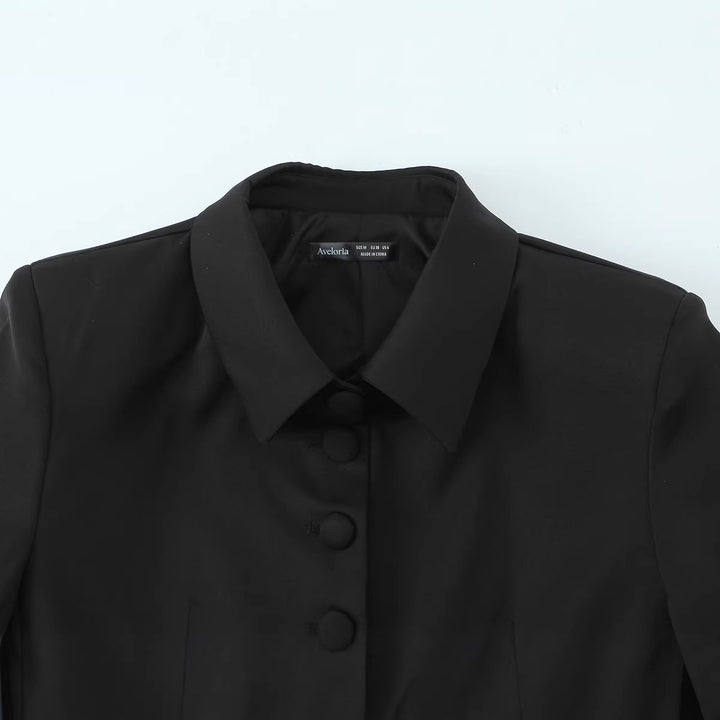 Women Tailored Blazer with Covered Buttons and Flap Pockets Mune Fashion