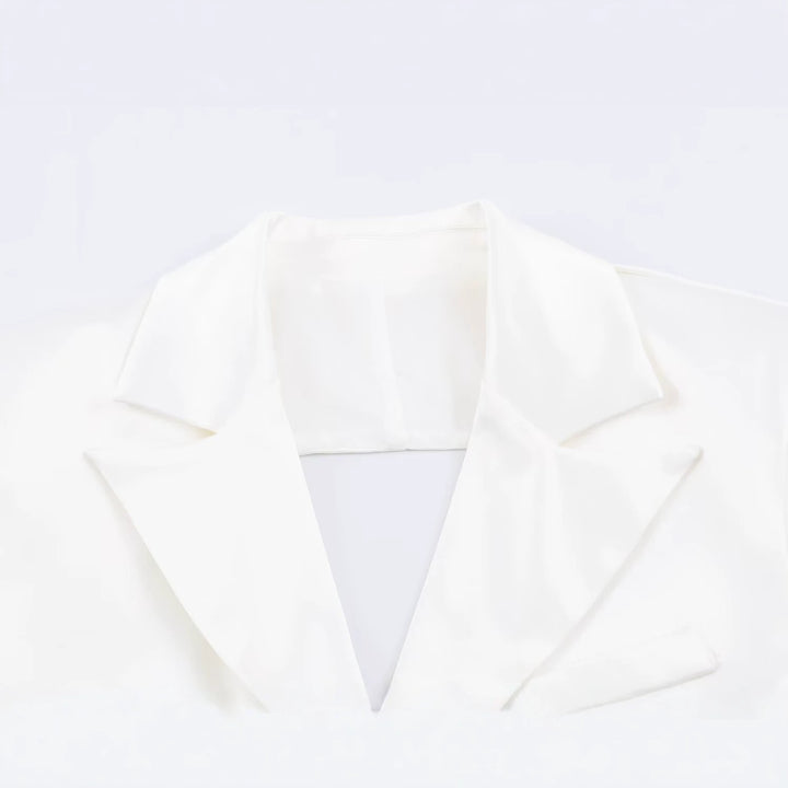 Women's Short Blazer-Bolero with Lapel Collar and Tailored Silhouette Mune Fashion