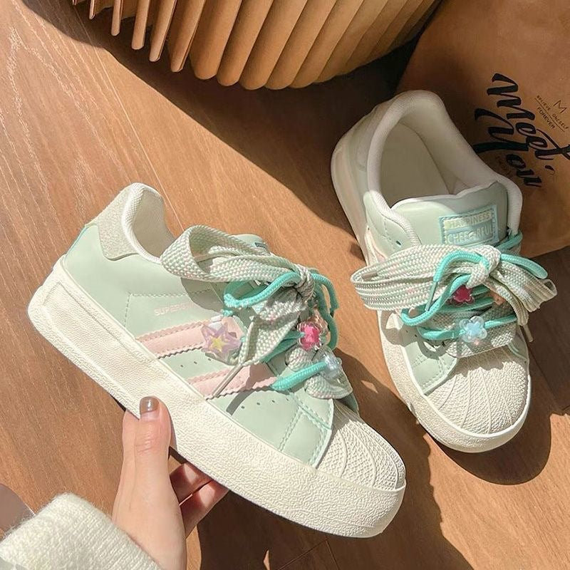 Women's Athletic Sneakers with Unique Lacing System Mune Fashion