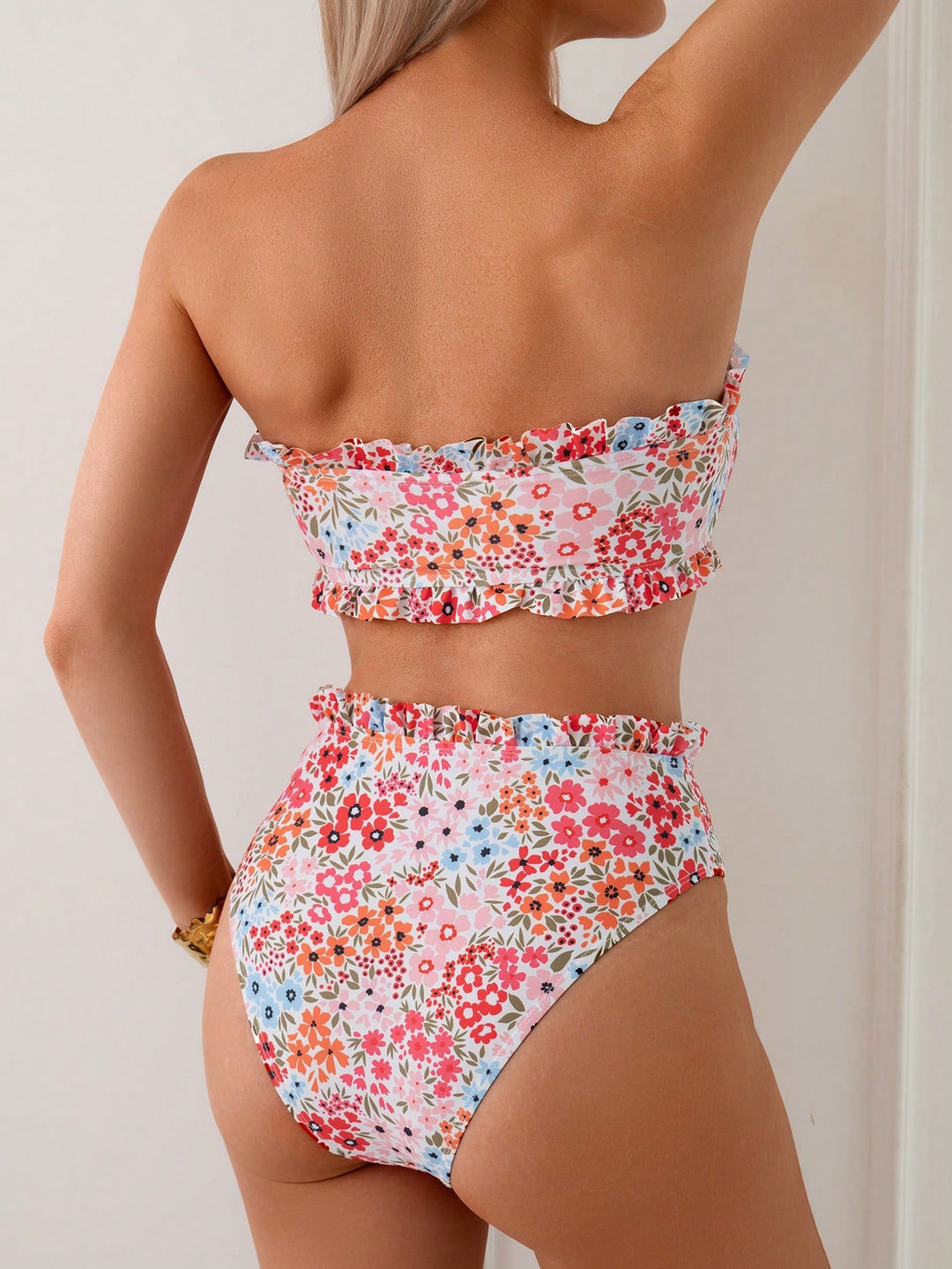Women's bandeau bikini with playful ruffle design Mune Fashion