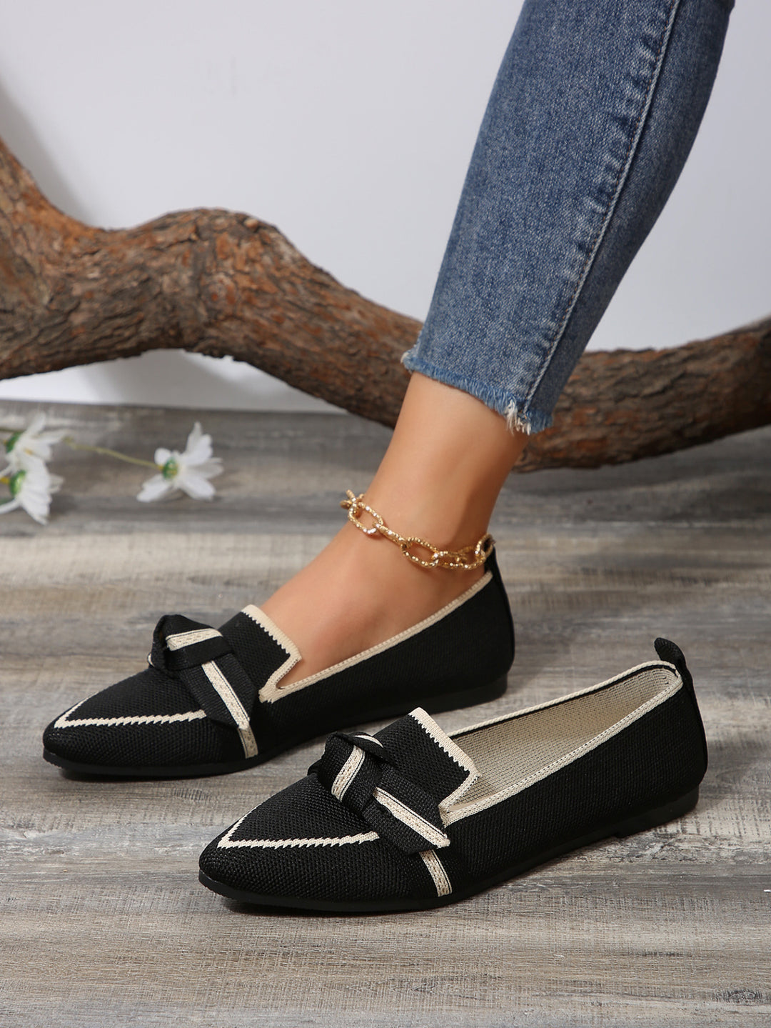 Women's woven lace slippers with decorative bow and padded comfort footbed Mune Fashion