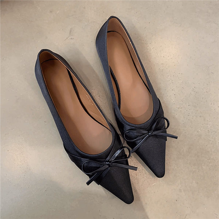 Ladies pointed flat ballerina with bow detail and padded comfort insole Mune Fashion