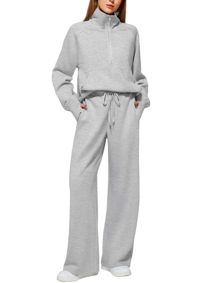 Women half-zip lounge set with high stand-up collar, kangaroo pocket and wide high-waist joggers Mune Fashion