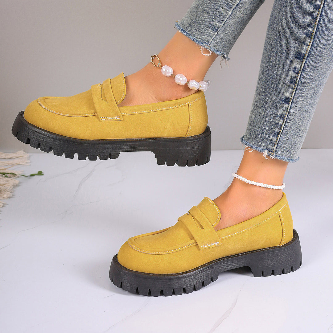 Women's platform loafer with profiled sole and suede look Mune Fashion
