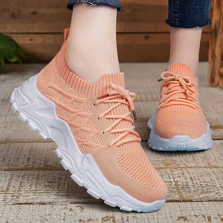 Ladies knitted platform comfort sneakers with sock-like shaft, elastic lacing and molded lightweight sole Mune Fashion