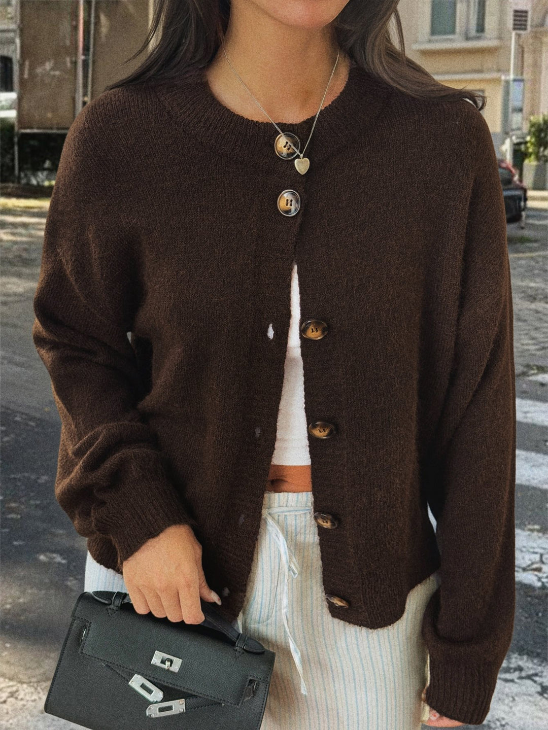 Women's cozy cardigan with oversized cut and horn-look buttons Mune Fashion