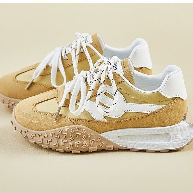 Women's sporty sneakers with innovative cushioning system and flexible outsole Mune Fashion