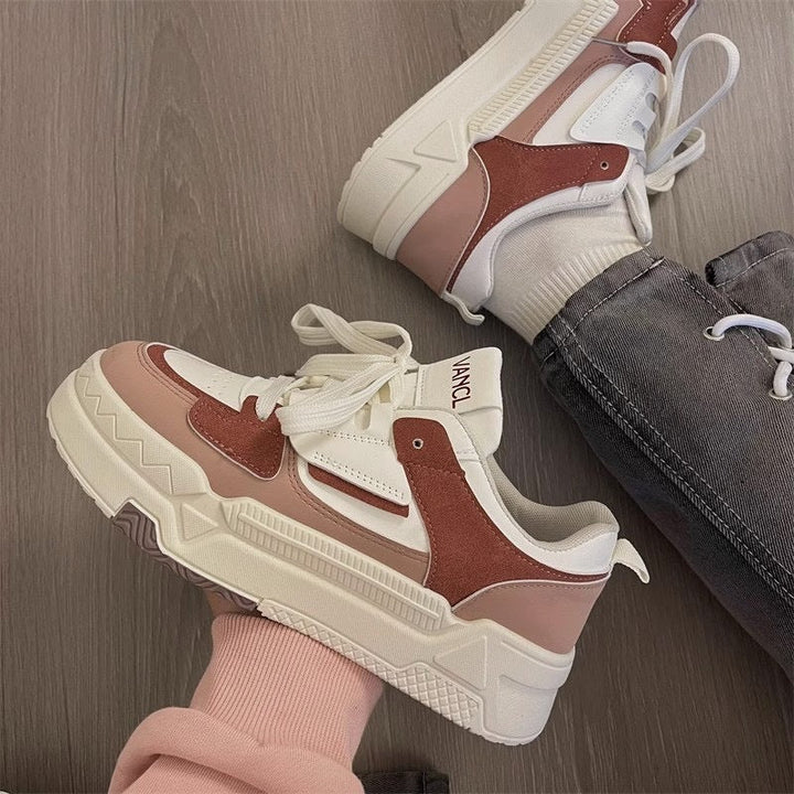 Women's sporty sneakers with trendy design and comfortable cushioning Mune Fashion