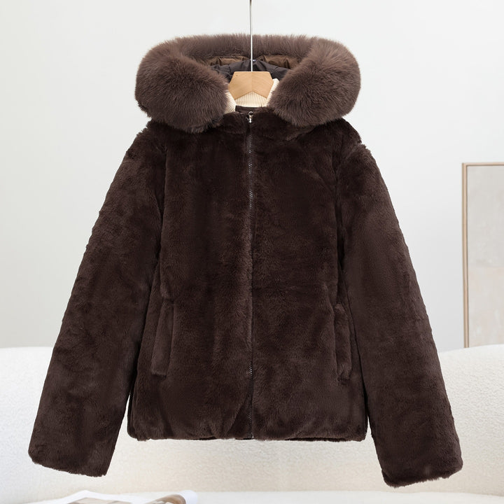 Women's short faux fur jacket with hood and extra voluminous collar Mune Fashion